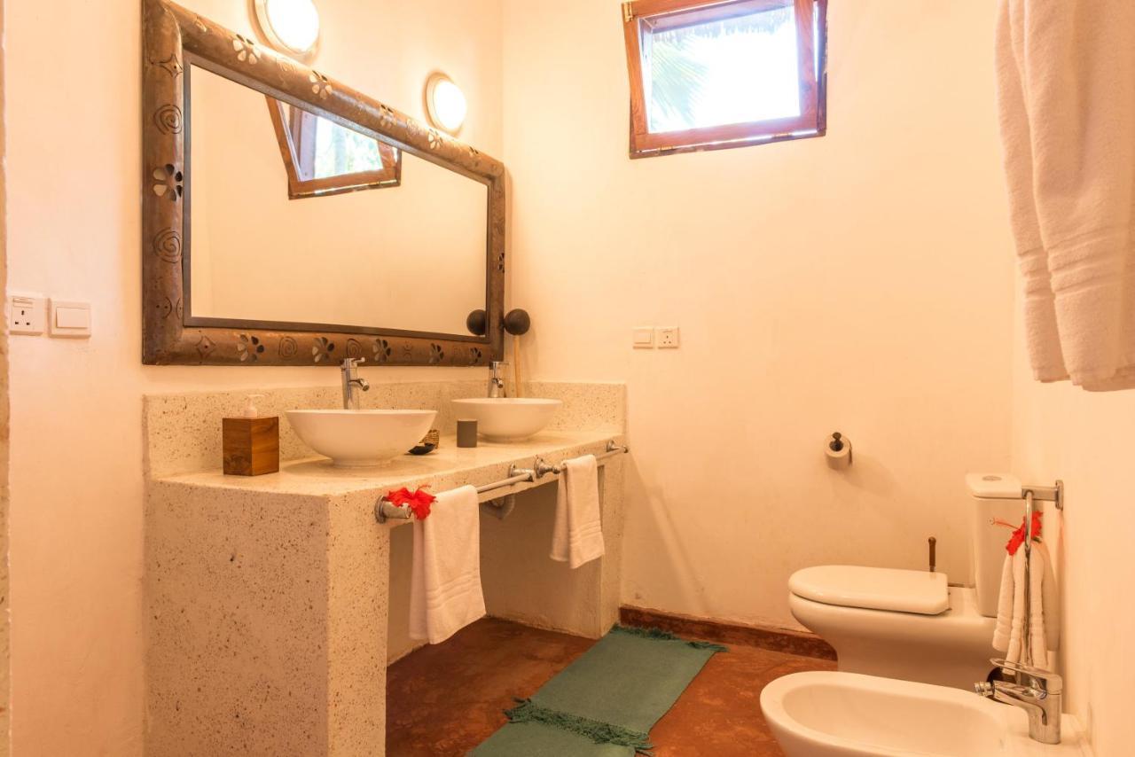 Doppel-/Zweibettzimmer mit Gartenblick