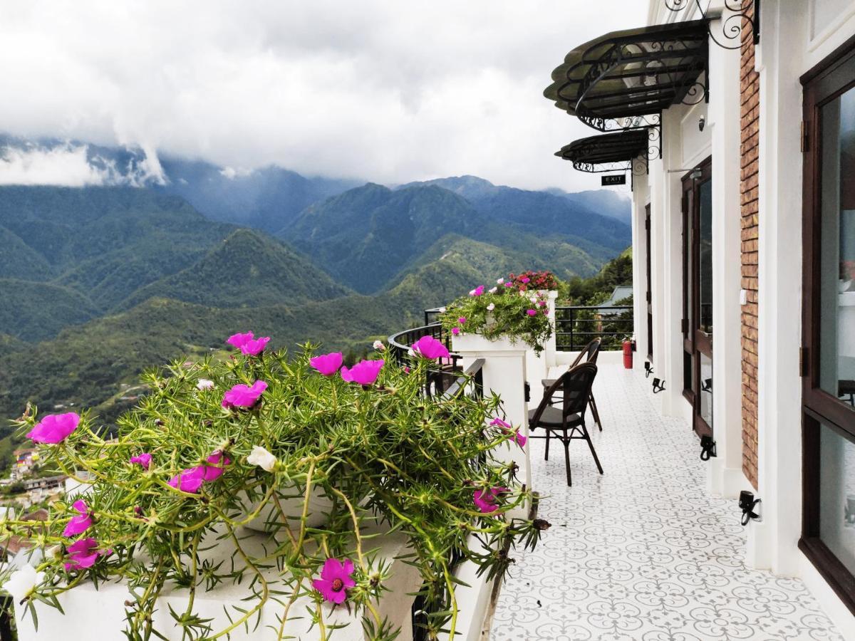Two-Bedroom Sky Villa with Mountain View