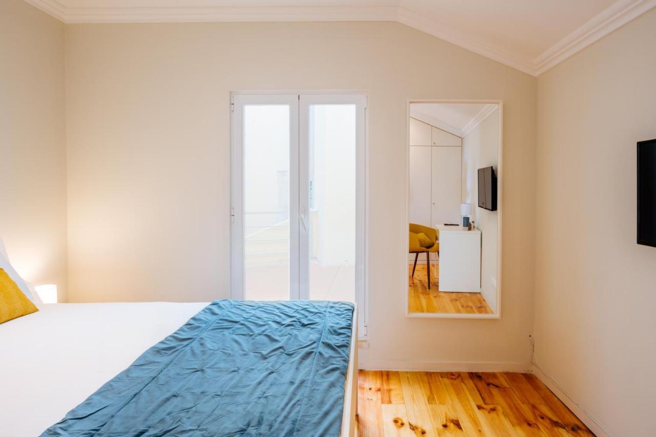 Quarto Duplo com Terraço e Banheiro Compartilhado