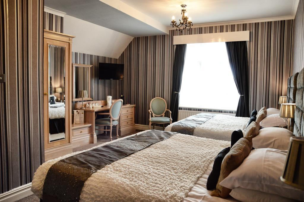 Family Room,1089843952:JPEG