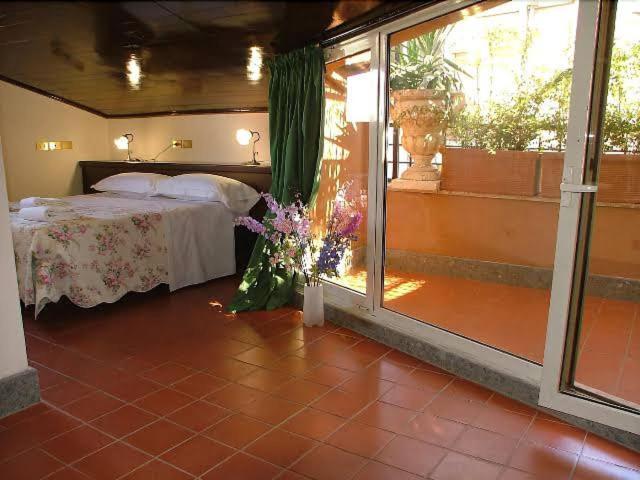 Habitación Triple con balcón
