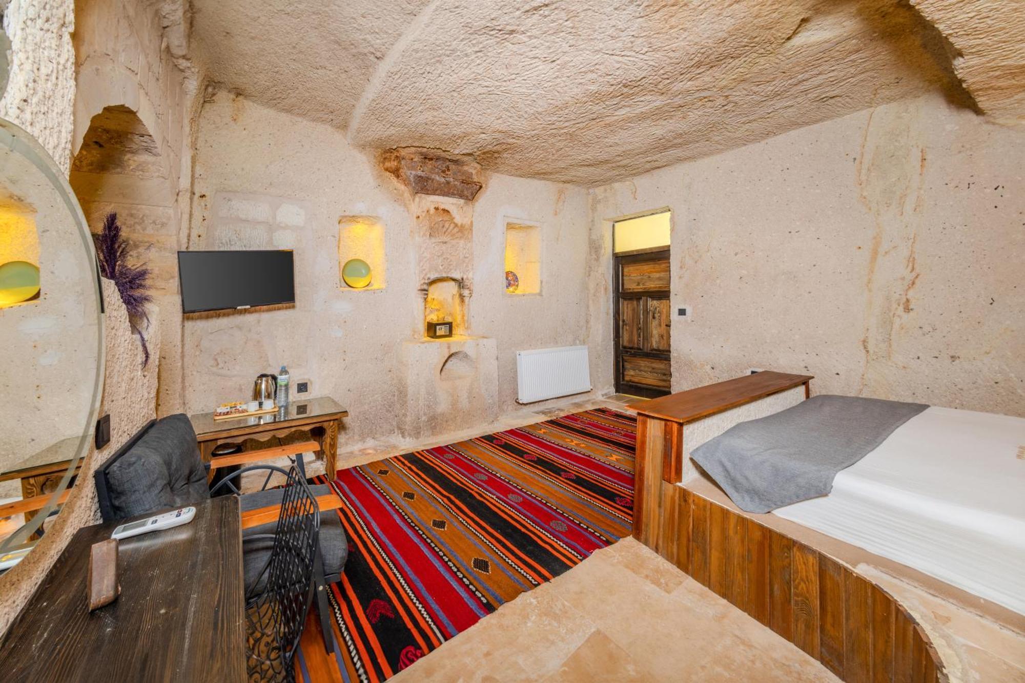 Deluxe Family Suite,1652688491:JPEG