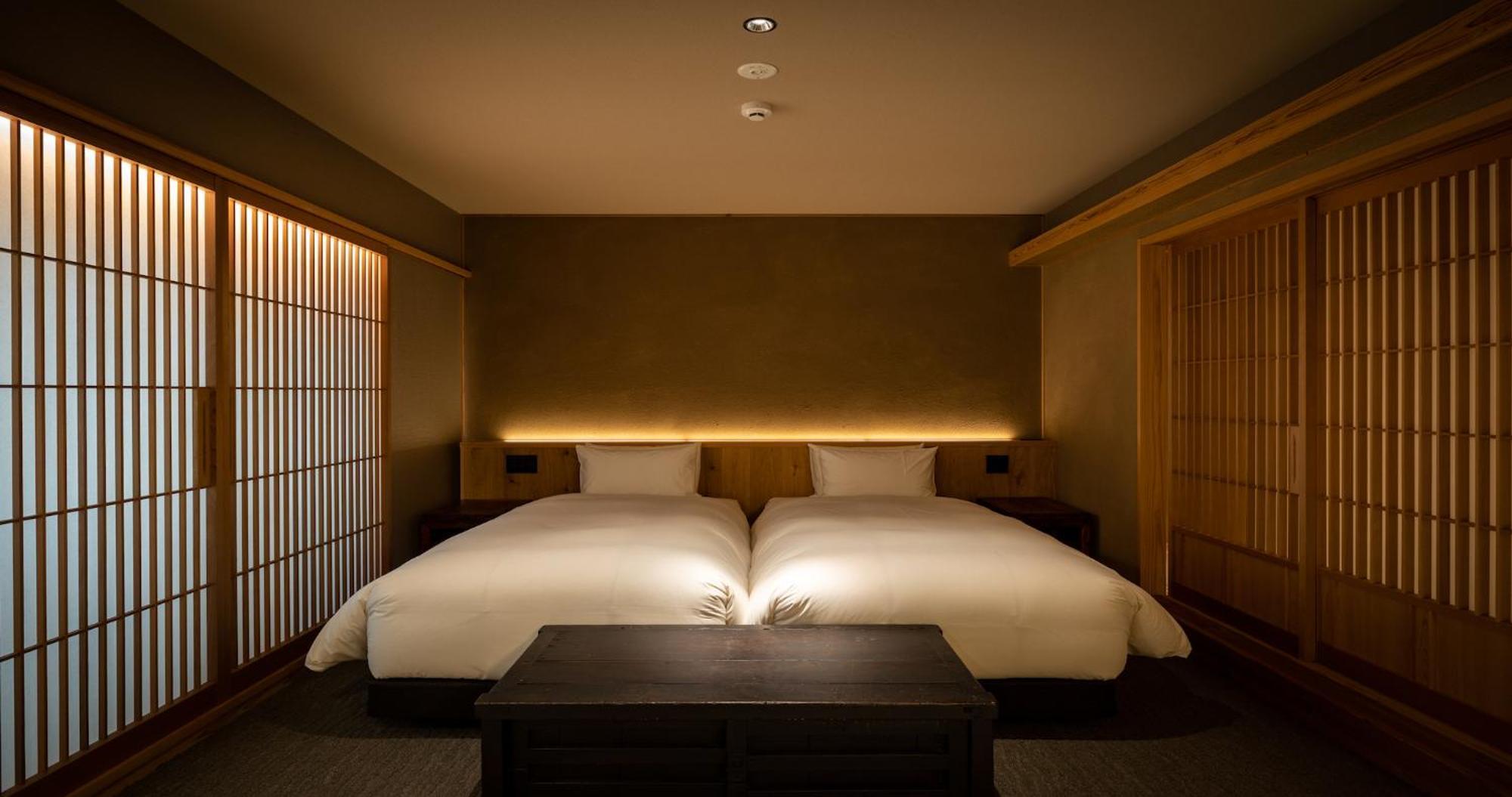 Executive Suite,1690985627:JPEG