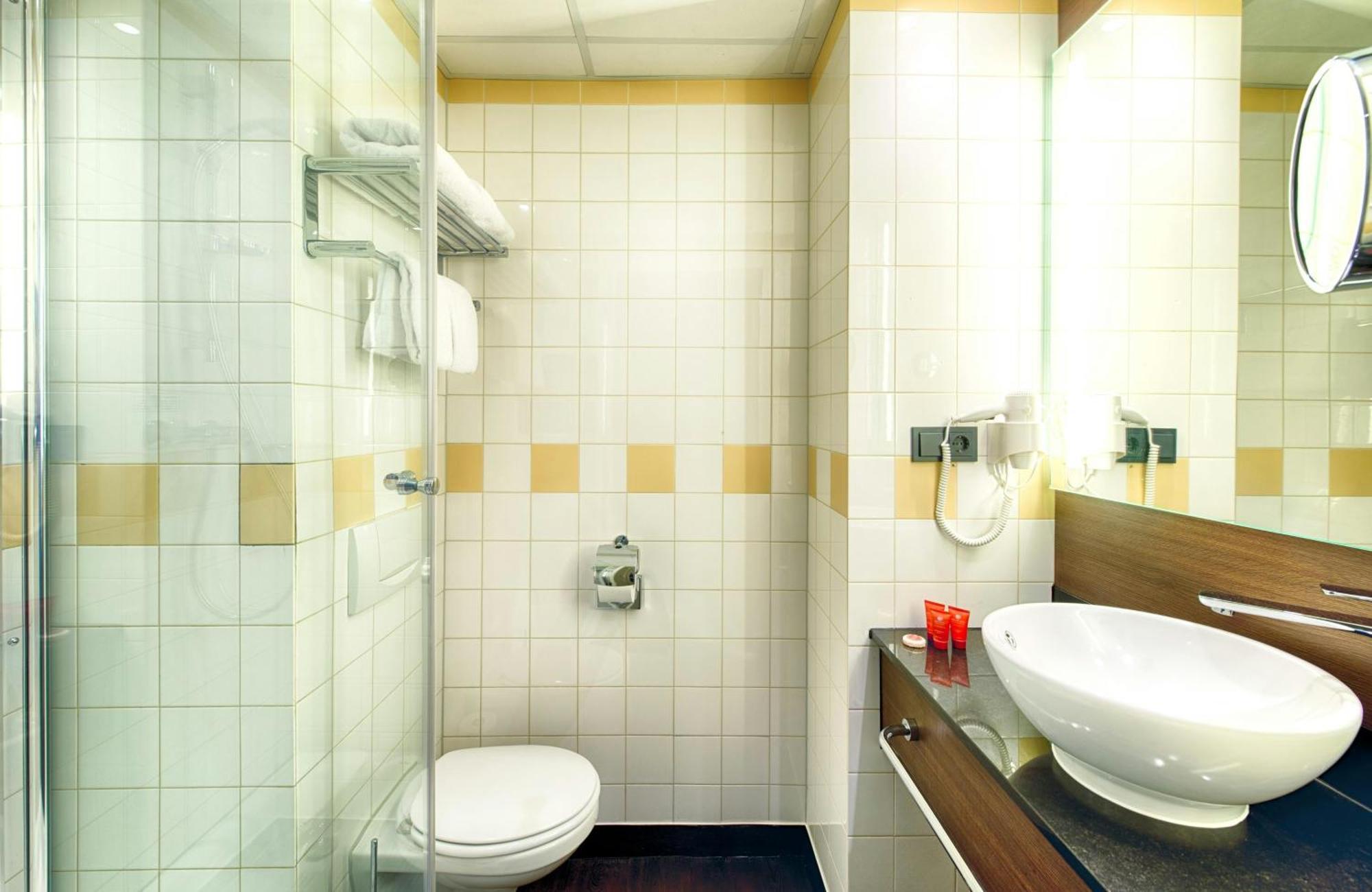 Chambre Confort 1 Lit Double - 1 Lit Simple