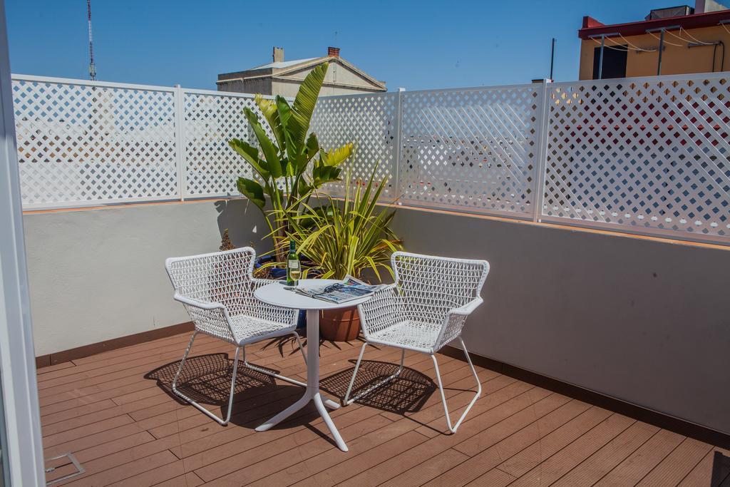 Tweepersoonskamer met 1 of 2 Bedden en een Terras
