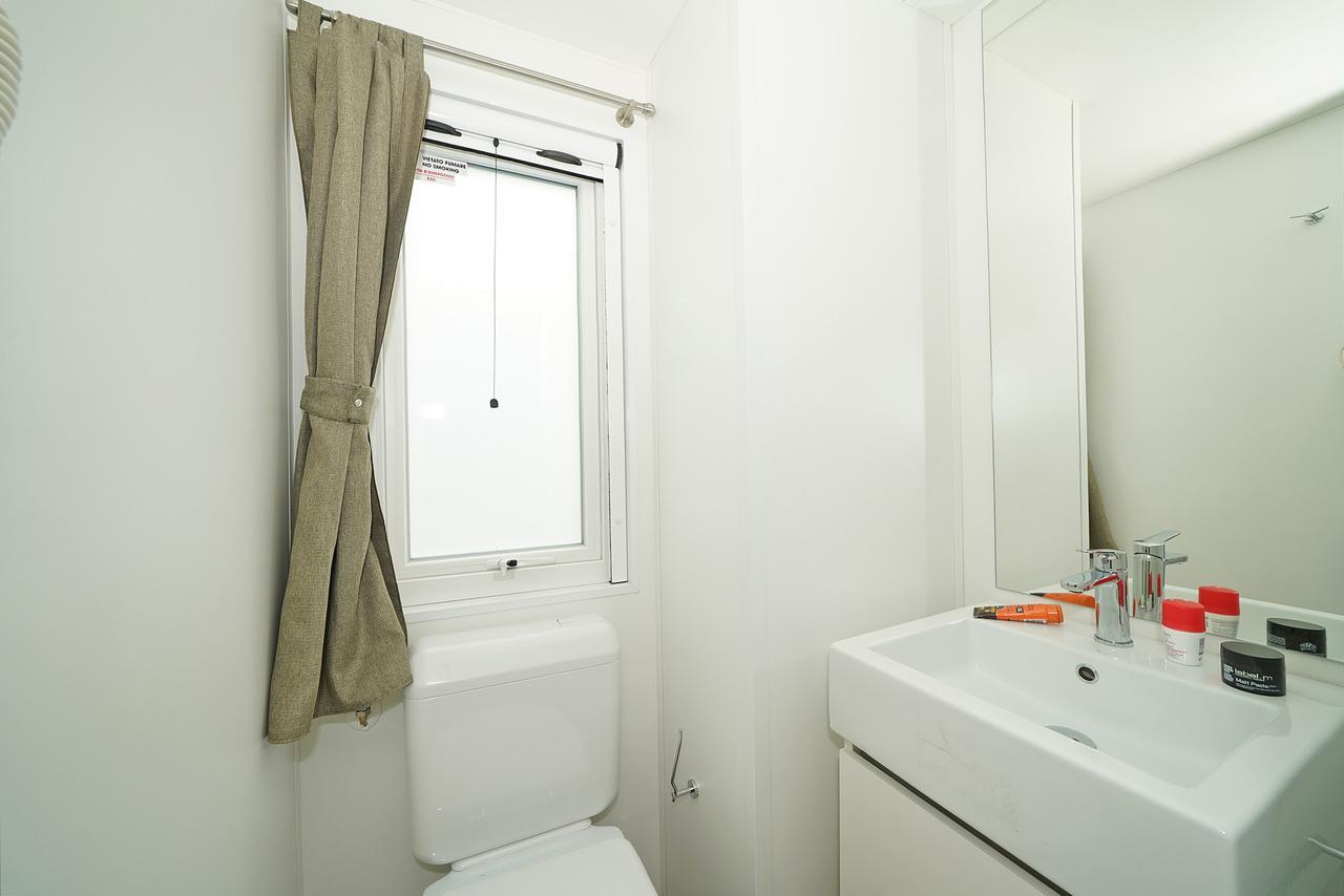 Three-Bedroom Mobile Home,631133889:JPEG