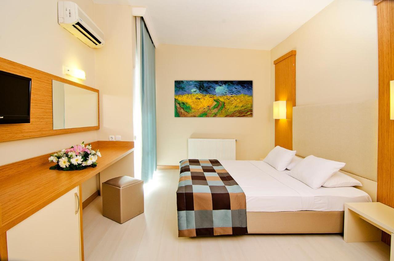 Triple Room with City View