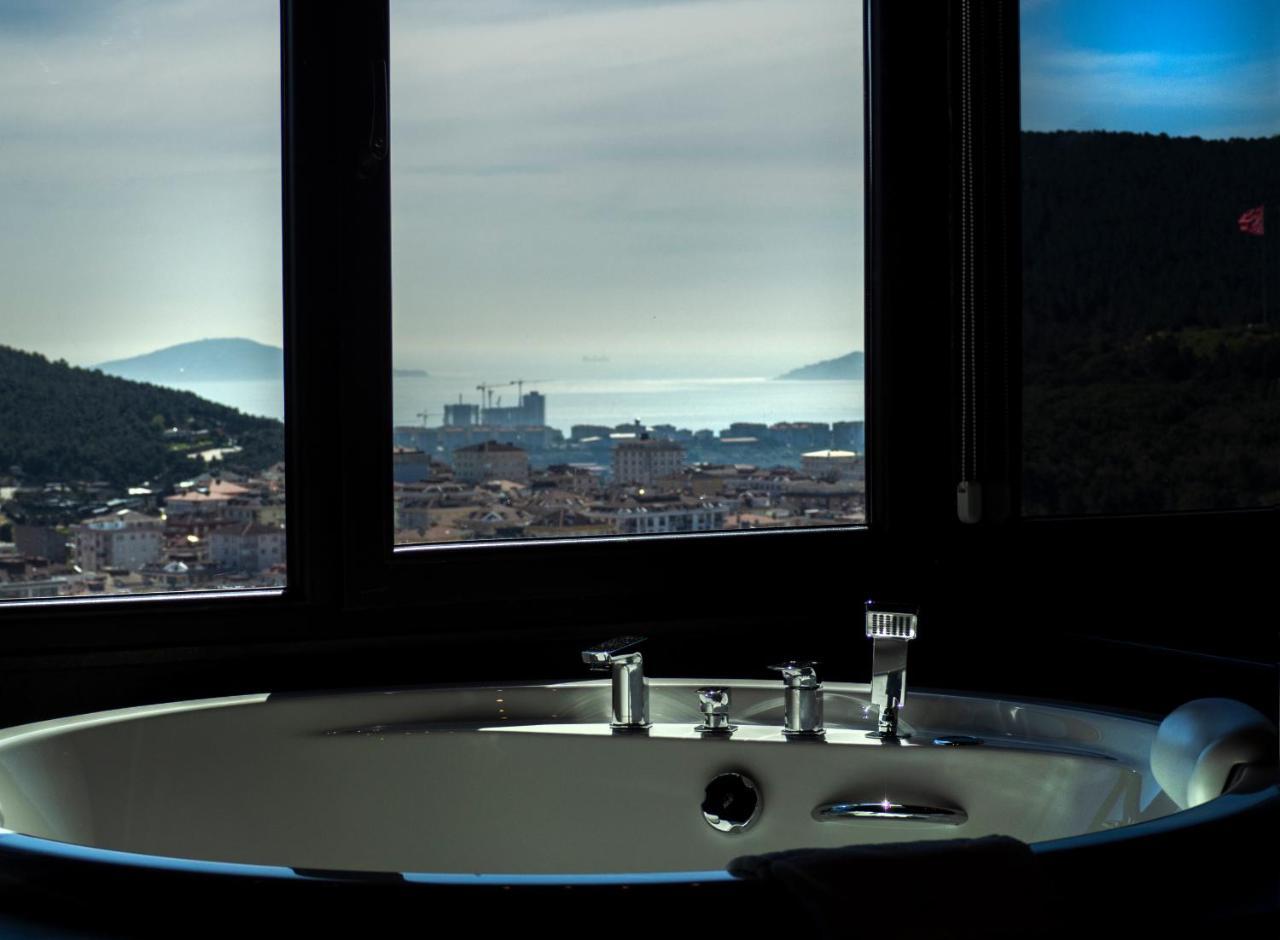 Corner Suite Jakuzzi & Sea View,1279966447:JPEG