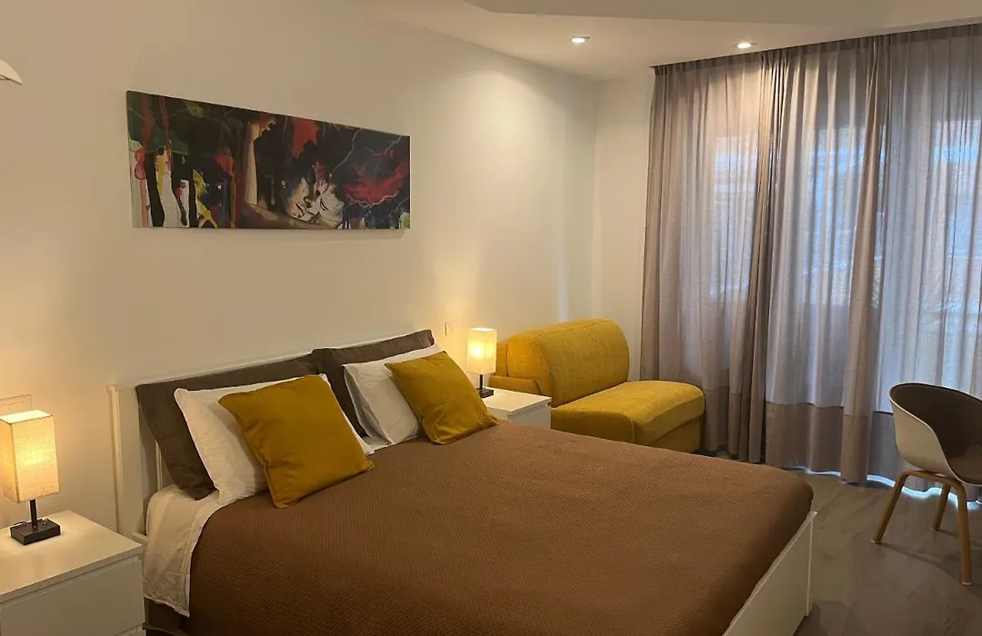 Anastasio Vatican Rooms G H-1