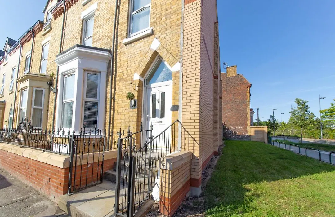Rockfield Lodge - Air Host & Stay - Anfield-1