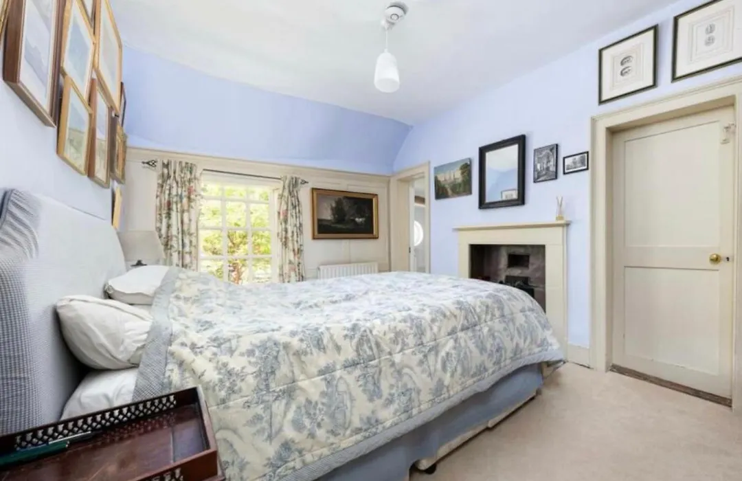 Clarendon Cottage-1