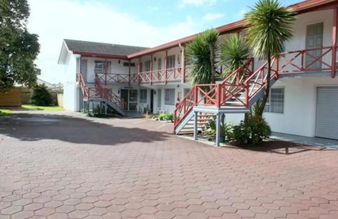 Burgundy Rose Motel-1