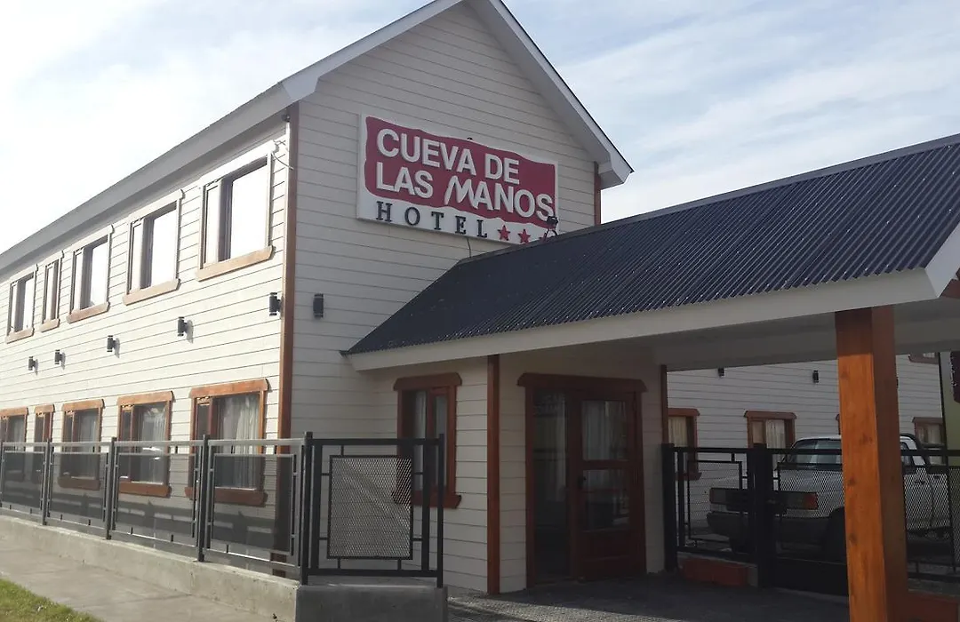 Hotel Cueva de las Manos-1