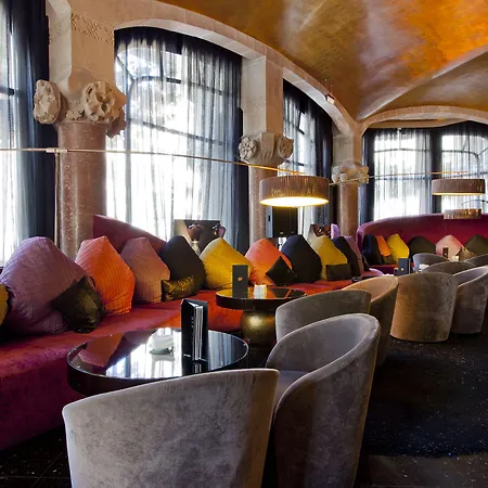 Hotel Casa Fuster G.L Monumento-3