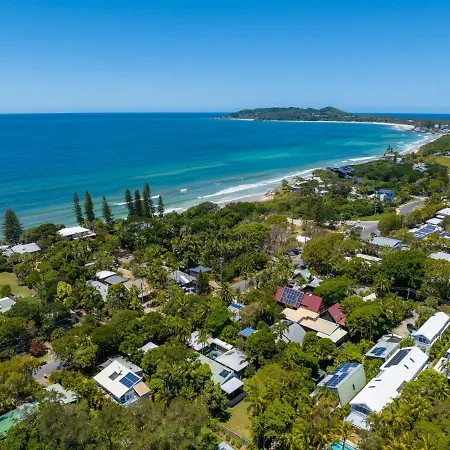 Dreamtime Belongil - House Opposite The Beach-3