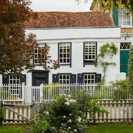 Clarendon Cottage-2