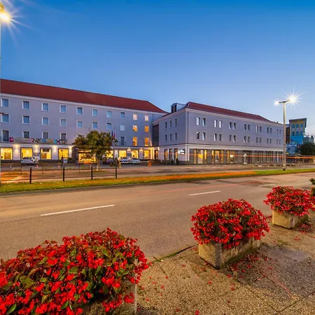 Hotel Gromada-2