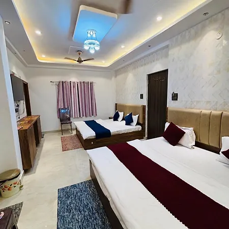 Mm Grand, 1 Km To Kashi Vishwanath Temple And Main Ghat-2