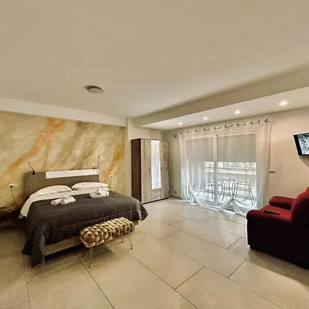 Aqua Marine B&B - Rooms And Apartments-3