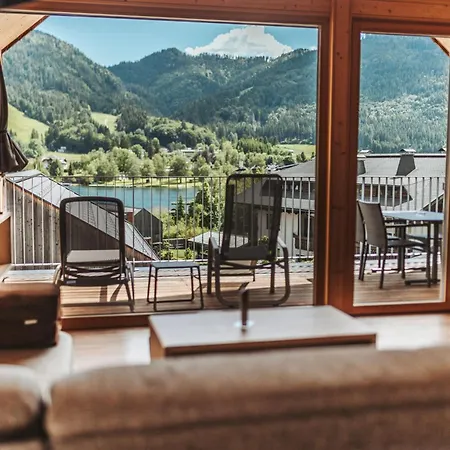 Regitnig - 4 Sterne Hotel Und Chalets-3