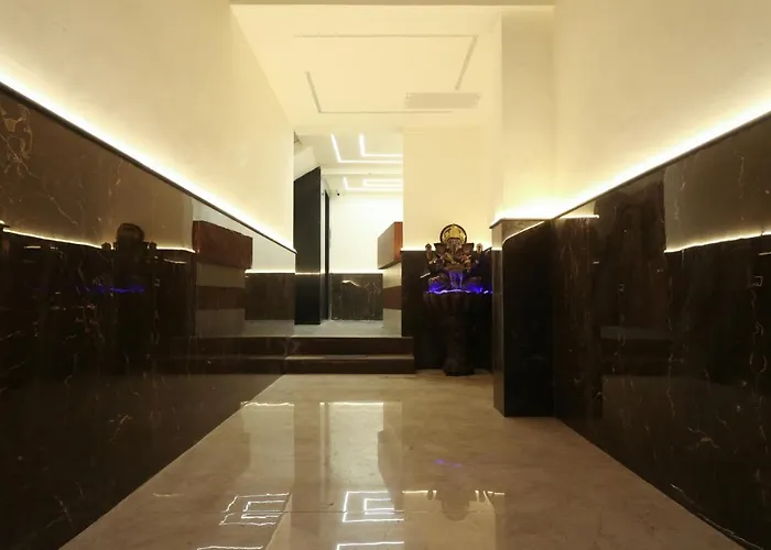 The Lake Hotel Kolkata