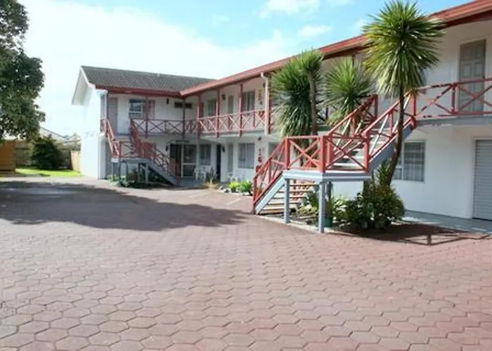 Burgundy Rose Motel