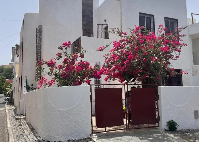 Casa Estrela - Sea&Art Guesthouse