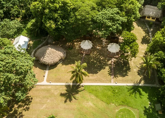 Cabañas Tequendama Playa Arrecifes Parque Tayrona Zaino