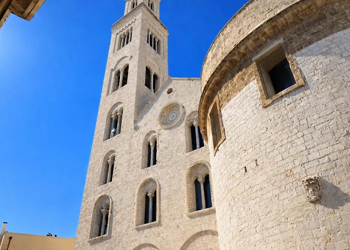 Bari LandLord 8 - Una Finestra sulla Cattedrale