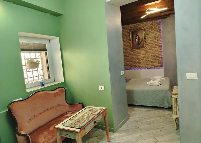 Hayez Rooms