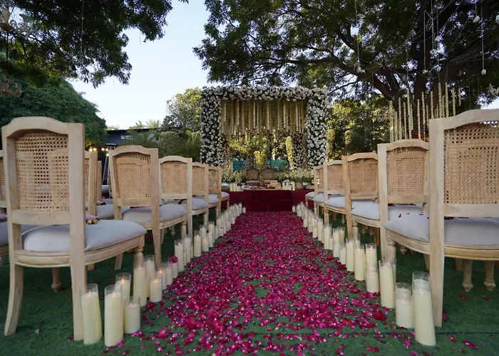 Bel-La Monde Hotel Nh8 At 6Km From Igi Airport Delhi