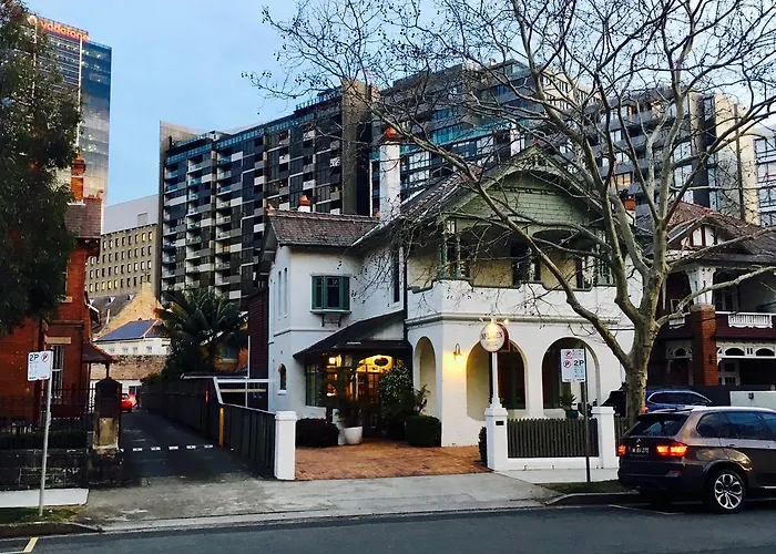 Mclaren Hotel - North Sydney